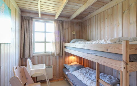 Terttu - 300M from the Sea: Lit Superposé, Mur, Bois, Chambre, Design Intérieur, Lit, Plafond, Sol, Meubles, Sol