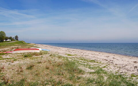 Melina - 100M from the Sea: Piscine, Mobilier De Jardin, Meubles, Recours, Dalle, Eco Hôtel, Ombre, Chaise, Loisir, Biens