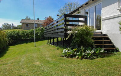 Melina - 100M from the Sea