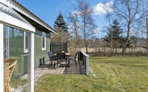 Cordelia - 400M from the Sea: Piscine, Mobilier De Jardin, Meubles, Recours, Dalle, Eco Hôtel, Ombre, Chaise, Loisir, Biens