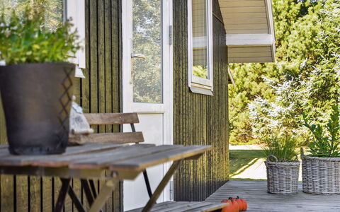 Aderice - 1Km from the Sea: Meubles, Design Intérieur, Sol, Bois, Sol, Plafond, Parquet, Chaise, Table, Éclairage