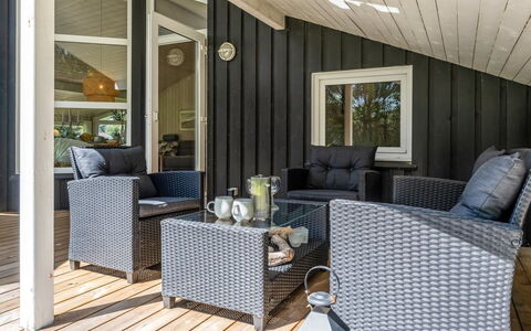 Vilmar - 1.2Km from the Sea: Meubles, Design Intérieur, Sol, Bois, Sol, Plafond, Parquet, Chaise, Table, Éclairage