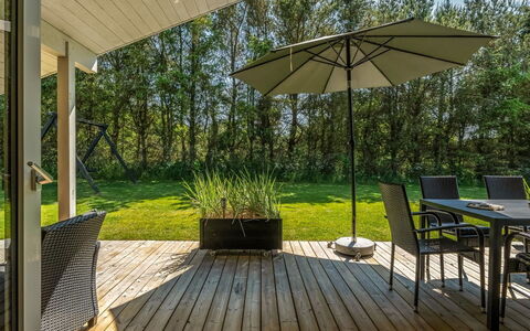 Vilmar - 1.2Km from the Sea: Meubles, Design Intérieur, Sol, Bois, Sol, Plafond, Parquet, Chaise, Table, Éclairage