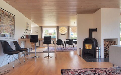 Spase - 250M to the Fjord: Meubles, Design Intérieur, Sol, Sol, Mur, Parquet, Bois, Plafond, Salon, Pièce