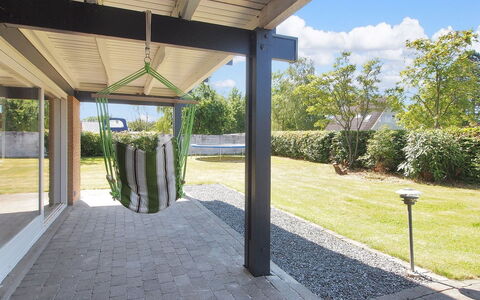 Spase - 250M to the Fjord: Ombre, Jardin, Structure En Plein Air, Aménagement Paysager, Pergola, Pavillon, Canopée, Faisceau, Cour, Arrière-Cour