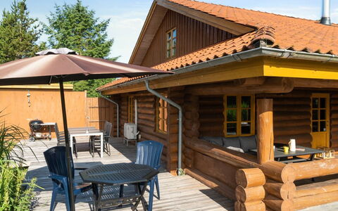 Elsia - 1.5Km to the Fjord: Architecture, Toit, Domicile, Composite, Daylighting, Siding, Allée