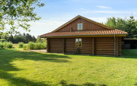 Elsia - 1.5Km to the Fjord: Architecture, Toit, Domicile, Composite, Daylighting, Siding, Allée