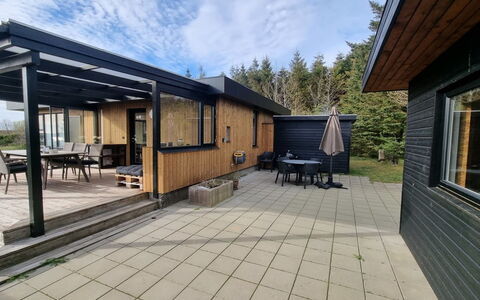 Lefke - 400M to the Fjord: Architecture, Toit, Domicile, Composite, Daylighting, Siding, Allée