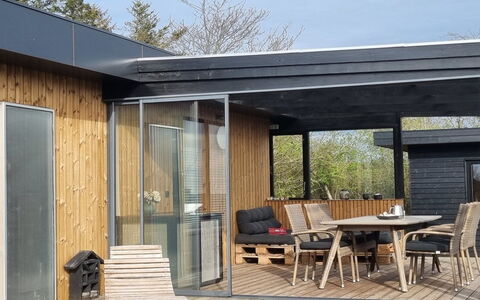 Lefke - 400M to the Fjord: Architecture, Toit, Domicile, Composite, Daylighting, Siding, Allée