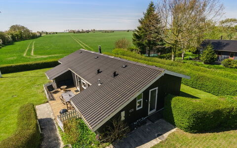 Evamaria - 350M from the Sea: Maison, Domicile, Toit, Chalet, Biens, Aménagement Paysager, Batiments Jardin, Siding, Ferme
