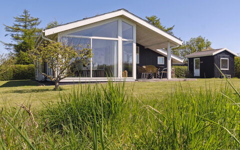 Evamaria - 350M from the Sea: Maison, Domicile, Toit, Chalet, Biens, Aménagement Paysager, Batiments Jardin, Siding, Ferme