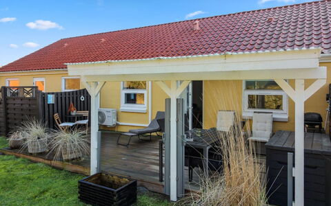 Oddi - 900M from the Sea: Bois, Domicile, Porche, Plate-Forme, Dur, Toit, Tache De Bois, Parquet, Eco Hôtel