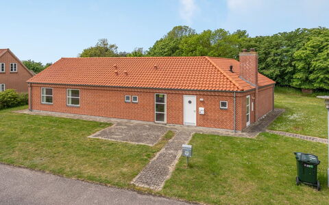Fengur - 330M from the Sea: Chalet, Domicile, Maison, Toit, Porche, Biens, Siding, Batiments Jardin, Ferme, Cour
