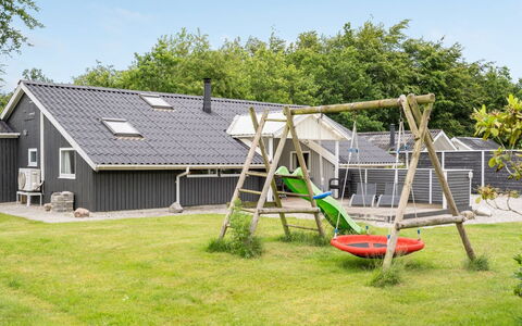 Thorolf - 30Km from the Sea: Piscine, Mobilier De Jardin, Meubles, Recours, Dalle, Eco Hôtel, Ombre, Chaise, Loisir, Biens