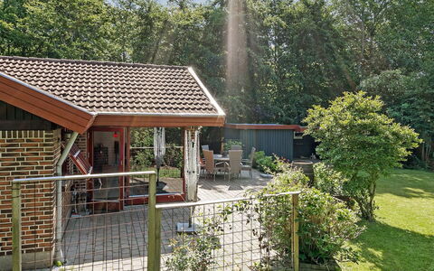 Gisele - 30Km from the Sea: Meubles, Design Intérieur, Chaise, Sol, Table, Recours, Sol, Plafond, Pièce, Eco Hôtel