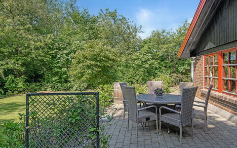 Gisele - 30Km from the Sea: Meubles, Design Intérieur, Chaise, Sol, Table, Recours, Sol, Plafond, Pièce, Eco Hôtel