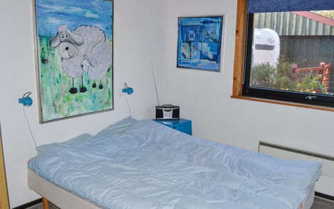 Amara: Chambre, Lit, Drap De Lit, Literie, Linge, Meubles, Sol, Sol, Design Intérieur, Cadre De Lit