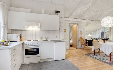 Hardy - 30Km from the Sea: Meubles, Design Intérieur, Sol, Bois, Sol, Plafond, Parquet, Chaise, Table, Éclairage