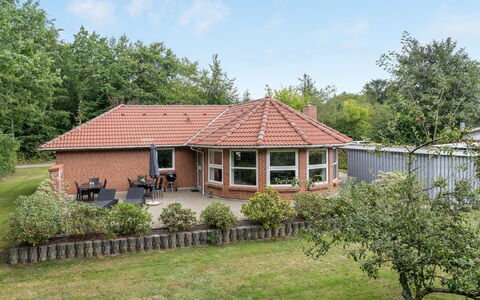 Wyatt - 30Km from the Sea: Maison, Domicile, Toit, Zone Résidentielle, Chalet, Biens, Ferme, Pelouse, Aménagement Paysager, Siding