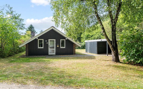 Pance - 20Km to the Fjord: Toit, Maison, Domicile, Chalet, Porte, Siding, Plate-Forme, Porche, Planche, Dur