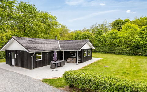 Manderup - 30Km from the Sea: Maison, Domicile, Zone Résidentielle, Toit, Chalet, Lot Terre, Biens, Cour, Jardin, Siding