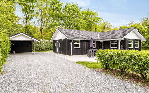 Manderup - 30Km from the Sea: Maison, Domicile, Zone Résidentielle, Toit, Chalet, Lot Terre, Biens, Cour, Jardin, Siding