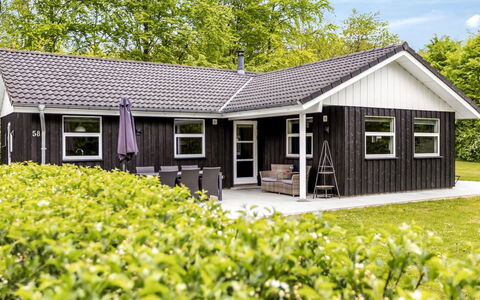 Manderup - 30Km from the Sea: Maison, Domicile, Zone Résidentielle, Toit, Chalet, Lot Terre, Biens, Cour, Jardin, Siding