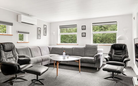 Manderup - 30Km from the Sea: Meubles, Design Intérieur, Sol, Sol, Salon, Canapé, Confort, Parquet