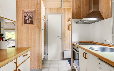 Athislus - 30Km from the Sea: Cuisine, Appareil De Cuisine, Comptoir, Bois, Principaux Appliance, Sol, Design Intérieur, Sol, Cabinetry, Plafond