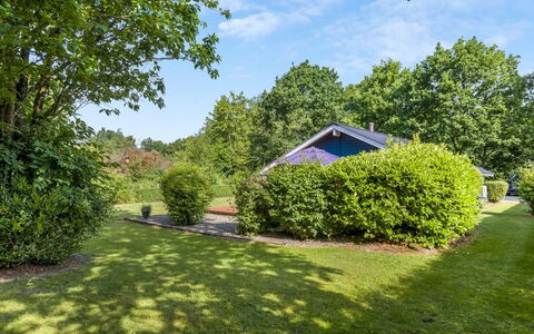 Athislus - 30Km from the Sea: Arbre, Herbe, Arbuste, Jardin, Chalet, Lot Terre, Pelouse, Couverture De Sol