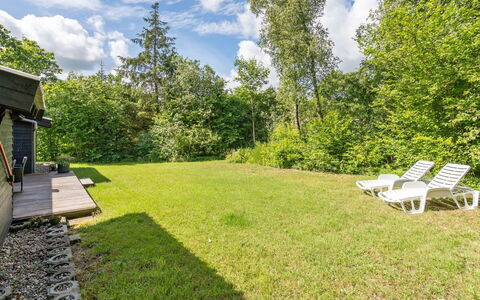 Vitus - 30Km from the Sea: Toit, Maison, Domicile, Chalet, Porte, Siding, Plate-Forme, Porche, Planche, Dur
