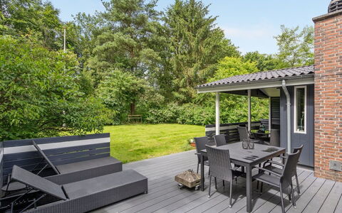 Massie - 30Km from the Sea: Maison, Domicile, Toit, Chalet, Biens, Aménagement Paysager, Batiments Jardin, Siding, Ferme