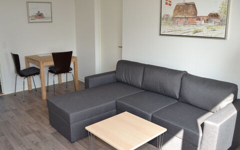 Aghnar - 5Km from the Sea: Meubles, Design Intérieur, Sol, Bois, Sol, Plafond, Parquet, Chaise, Table, Éclairage
