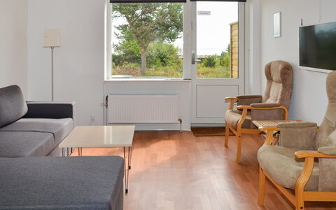 Deetje - 5Km from the Sea: Meubles, Design Intérieur, Sol, Bois, Sol, Plafond, Parquet, Chaise, Table, Éclairage