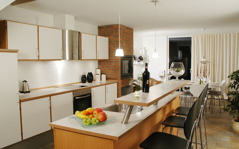 Fanny - 2Km from the Sea: Meubles, Comptoir, Cuisine, Design Intérieur, Sol, Luminaire, Bois, Cabinetry, Chaise, Sol