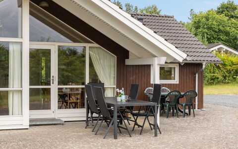 Arnika - 28Km from the Sea: Bois, Domicile, Chalet, Porte, Porche, Biens, Ombre, Siding, Dur, Structure En Plein Air