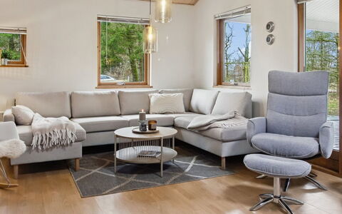 Absalon - 29Km from the Sea: Meubles, Sol, Design Intérieur, Sol, Salon, Domicile, Canapé, Chaise, Parquet