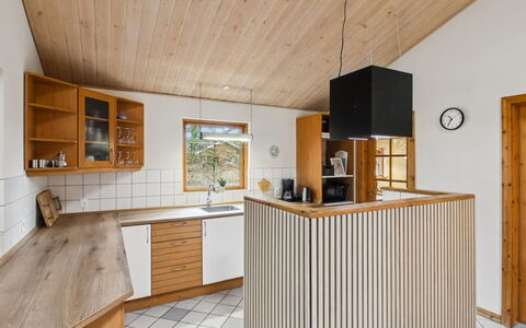 Absalon - 29Km from the Sea: Bois, Sol, Design Intérieur, Meubles, Plafond, Sol, Cuisine, Comptoir, Cabinetry, Pièce