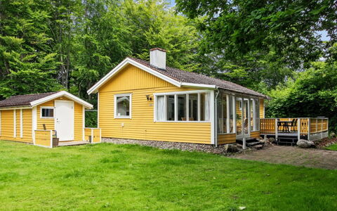 Hejne - 29Km from the Sea: Maison, Domicile, Chalet, Toit, Lot Terre, Porche, Ferme, Siding, Biens, Batiments Jardin
