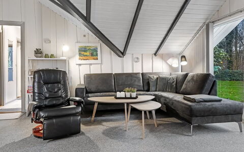 Liljana - 30Km from the Sea: Meubles, Design Intérieur, Sol, Bois, Sol, Plafond, Parquet, Chaise, Table, Éclairage