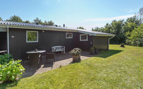 Brune - 30Km from the Sea: Maison, Domicile, Arbuste, Chalet, Toit, Lot Terre, Pelouse, Jardin, Biens, Arrière-Cour