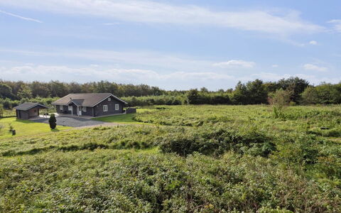 Quanna - 30Km from the Sea: Architecture, Toit, Domicile, Composite, Daylighting, Siding, Allée