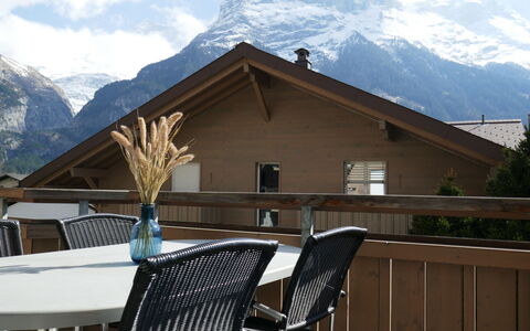 Résidence sans Souci: Ciel, Montagne, Nuage, Propriété, Bâtiment, Neige, Table, Maison, Mobilier De Jardin, Bois