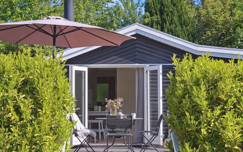 Lelle - 350M from the Sea: Bois, Toit, Maison, Chalet, Porte, Domicile, Siding, Lot Terre, Batiments Jardin, Cabanon