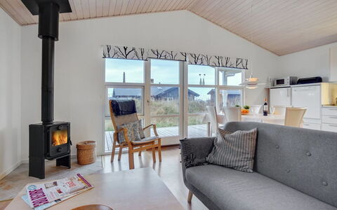 Clarissa - 300M from the Sea: Bois, Meubles, Design Intérieur, Sol, Plafond, Sol, Pièce, Salon, Domicile, Canapé