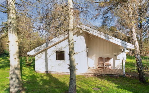 Juke - 425M from the Sea: Chalet, Domicile, Maison, Toit, Porche, Biens, Siding, Batiments Jardin, Ferme, Cour
