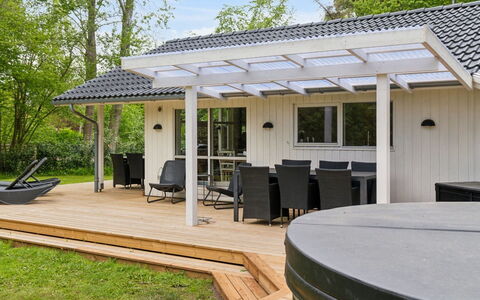 Juke - 425M from the Sea: Chalet, Domicile, Maison, Toit, Porche, Biens, Siding, Batiments Jardin, Ferme, Cour