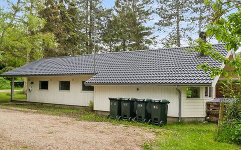 Juke - 425M from the Sea: Chalet, Domicile, Maison, Toit, Porche, Biens, Siding, Batiments Jardin, Ferme, Cour