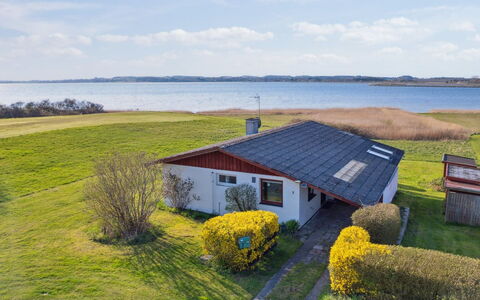 Velika - 25M to the Fjord: Meubles, Design Intérieur, Sol, Bois, Sol, Plafond, Parquet, Chaise, Table, Éclairage