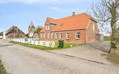 Adine - 13Km from the Sea